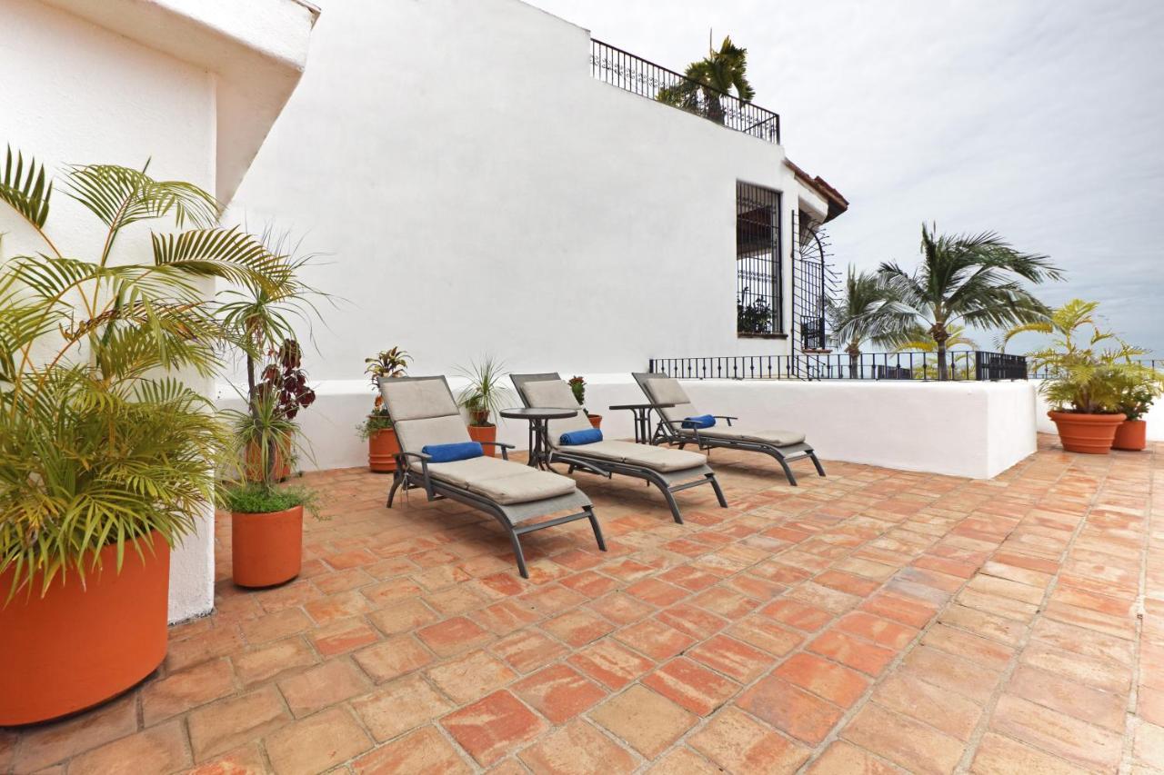 Emperador Vallarta Beachfront Hotel And Suites Puerto Vallarta Exterior photo