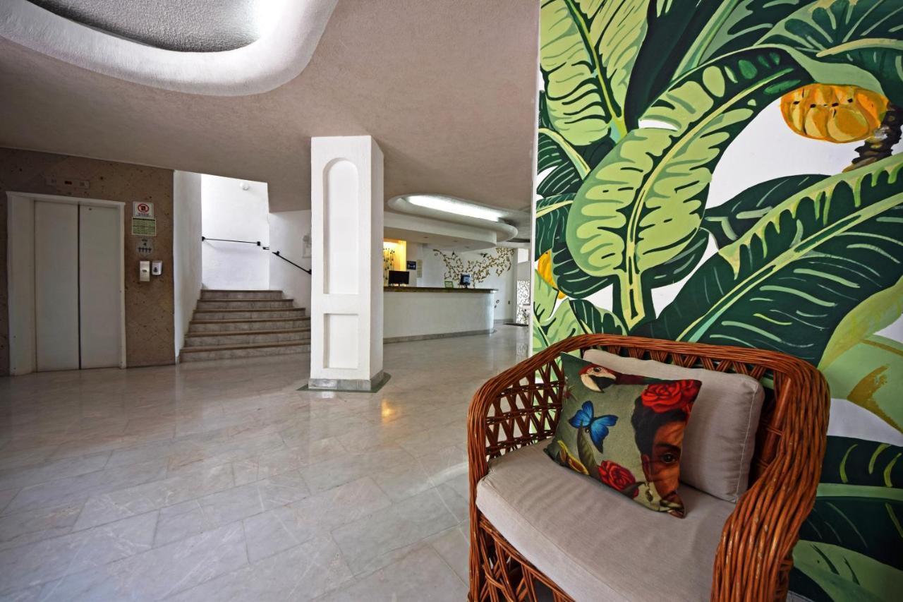 Emperador Vallarta Beachfront Hotel And Suites Puerto Vallarta Exterior photo